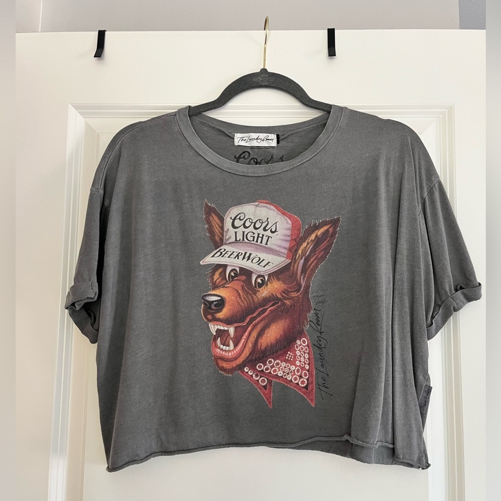 The Laundry Room Beer Wolf Cropped Shirt - Picture 1 of 5